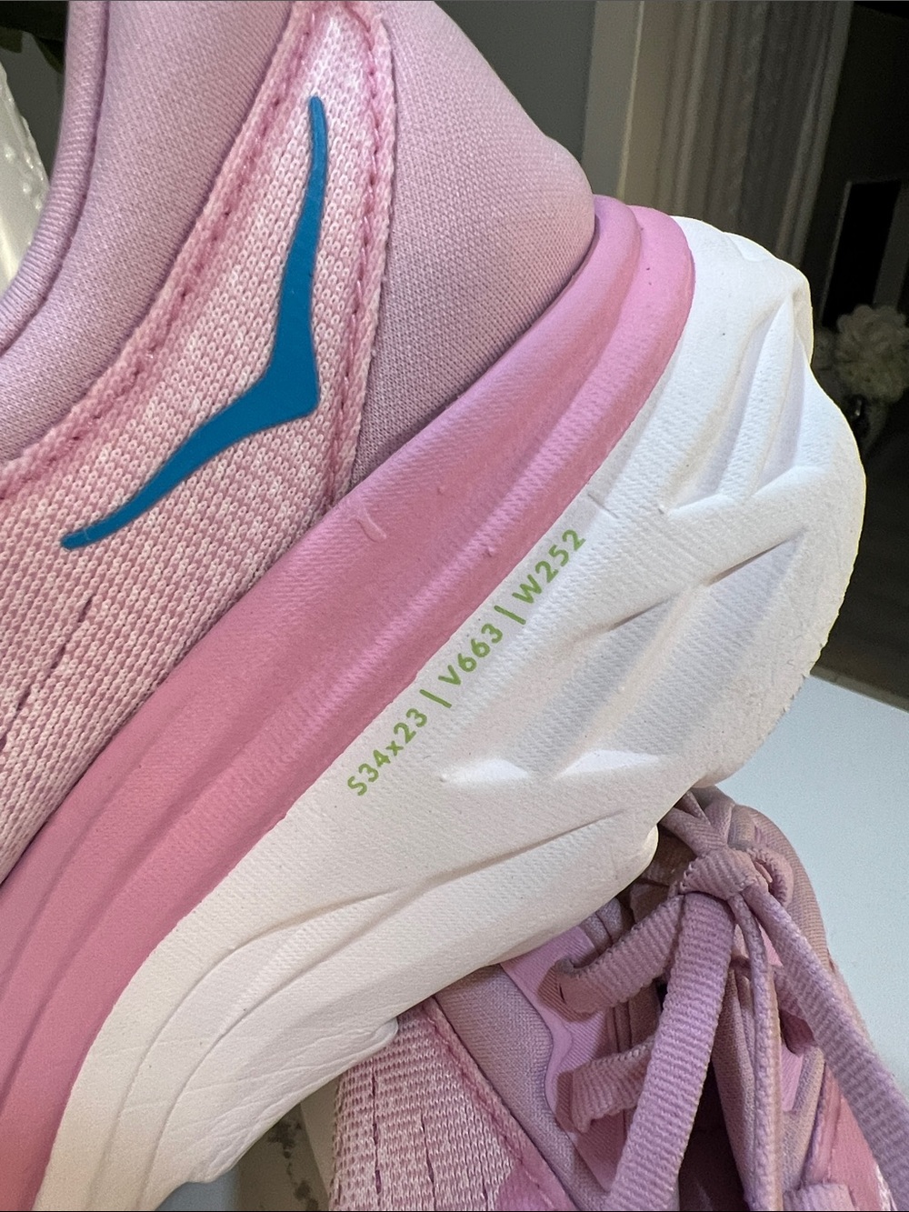 Hoka Bondi 8 Women's Pink and Neon Lime Running Shoes with Blue Logo size 8.5 - Picture 6 of 15